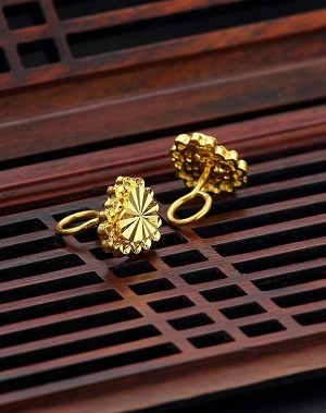 万足金