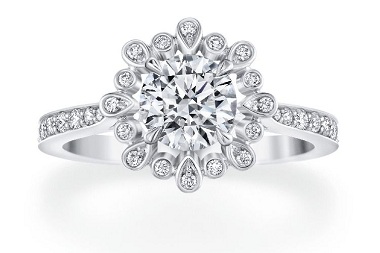 海瑞温斯顿钻戒